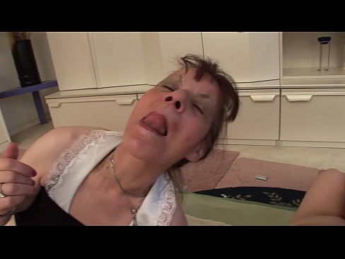 ❤️ To bestemødre og en bestefar har en trekant ❤❌ Pornovideo ved no.pornoincest.ru ❌